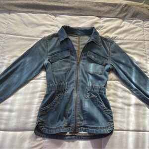Stylish Fitted Denim Jacket